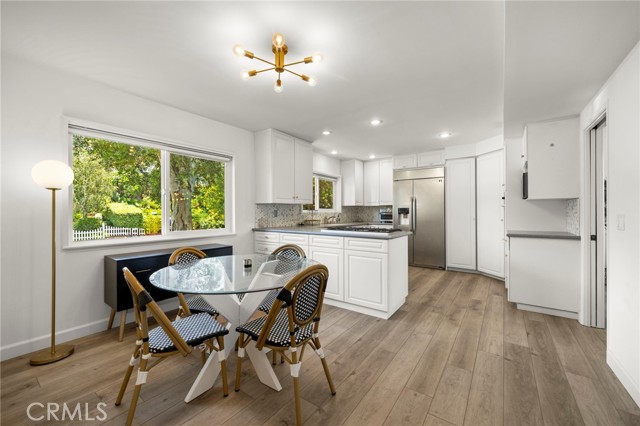 4135 Picasso Avenue, Woodland Hills CA: https://media.crmls.org/medias/dba30964-eb5f-4221-b9c5-6eec22ddb695.jpg