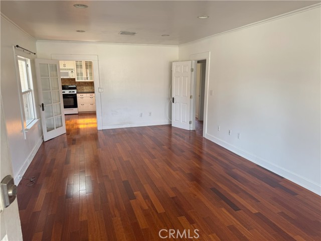 696 E Columbia Avenue, Pomona CA: https://media.crmls.org/medias/dba30ec9-834b-4e39-90ce-c1803aba5398.jpg