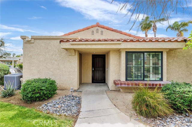 Detail Gallery Image 1 of 32 For 68071 Lakeland Dr, Cathedral City,  CA 92234 - 2 Beds | 2 Baths