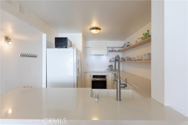 1750 E Ocean Boulevard, Long Beach CA: https://media.crmls.org/medias/dba3c220-ab00-45d6-a8be-655b0ed723b8.jpg