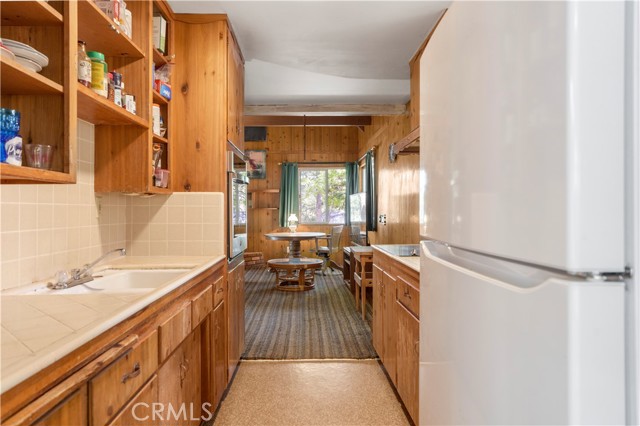 Detail Gallery Image 13 of 30 For 30687 Ferndale Dr, Running Springs,  CA 92382 - 2 Beds | 2 Baths