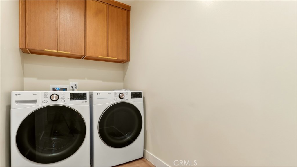 https://media.crmls.org/medias/dba3d732-662d-40bb-8b6f-293daa08269b.jpg?preset=X-Large