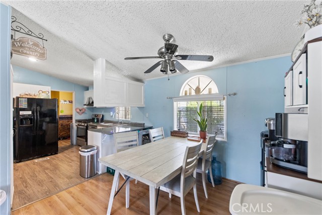 3663 Buchanan Street, Riverside CA: https://media.crmls.org/medias/dba3f7f6-d455-4d66-842f-69fbe5fc2d36.jpg