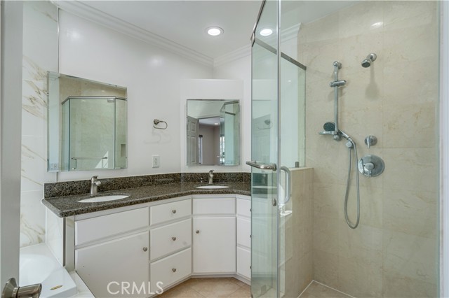 Detail Gallery Image 18 of 29 For 1018 Yorktown Ave, Montebello,  CA 90640 - 6 Beds | 3 Baths