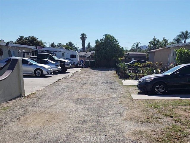 Detail Gallery Image 3 of 7 For 17191 Orange Way, Fontana,  CA 92335 - – Beds | – Baths