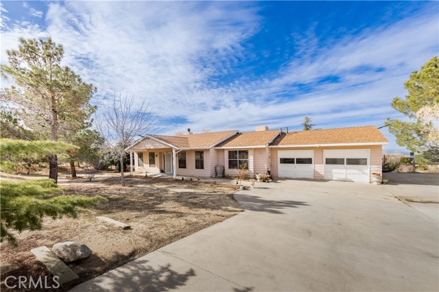 Detail Gallery Image 1 of 24 For 32019 Crystalaire Dr, Llano,  CA 93544 - 3 Beds | 2 Baths