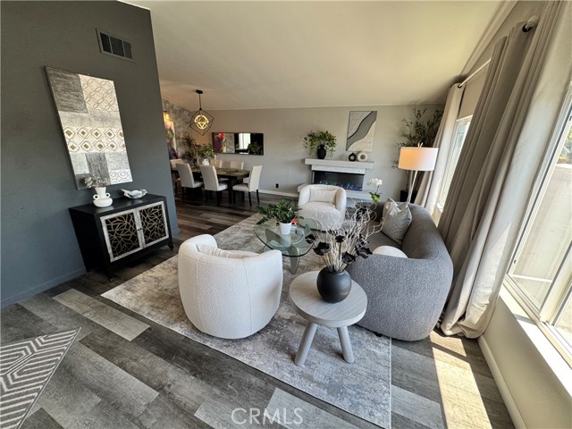 23301 Ridge Route Drive, Laguna Hills CA: https://media.crmls.org/medias/dba5c3c8-8ab6-45d8-b693-1f1456ff388a.jpg