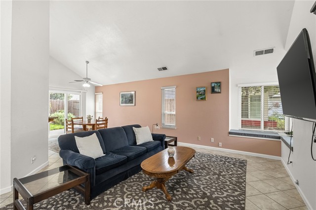 Detail Gallery Image 2 of 50 For 65 Knightsbridge Ln, Chico,  CA 95926 - 4 Beds | 2/1 Baths