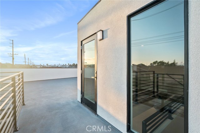 2321 Vanderbilt Lane, Redondo Beach, California 90278, 6 Bedrooms Bedrooms, ,2 BathroomsBathrooms,Residential,Sold,Vanderbilt,CV20231019