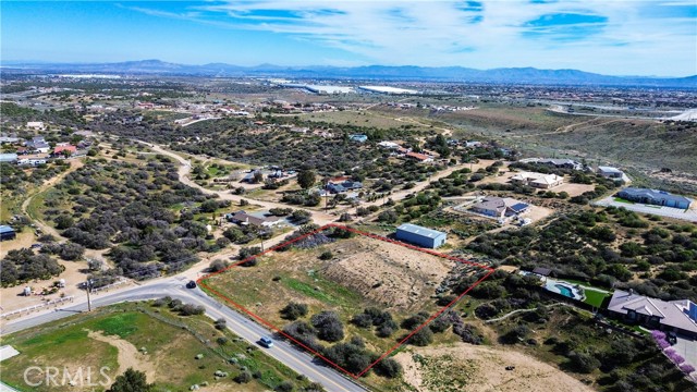 Detail Gallery Image 3 of 15 For 10735 Ranchero Rd, Oak Hills,  CA 92344 - – Beds | – Baths