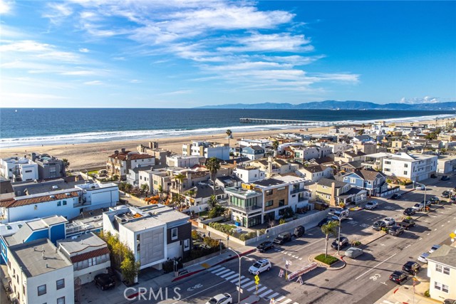 421 Manhattan Ave, Hermosa Beach, California 90254, 2 Bedrooms Bedrooms, ,1 BathroomBathrooms,Residential,Sold,Manhattan Ave,SB24022138