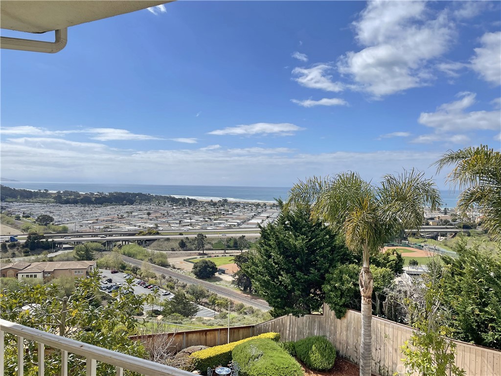 271 Coral Court