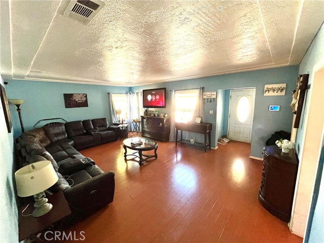 Detail Gallery Image 13 of 18 For 26805 Peach St, Perris,  CA 92570 - 2 Beds | 2/1 Baths