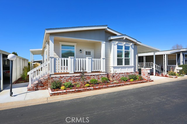 Detail Gallery Image 1 of 31 For 136 Buena Vista, Tustin,  CA 92780 - 3 Beds | 2 Baths