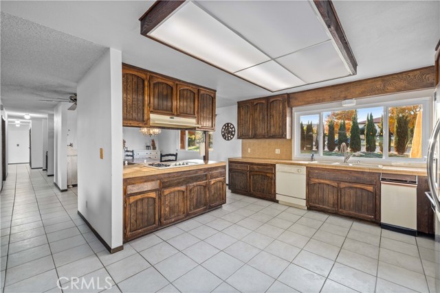 Detail Gallery Image 17 of 34 For 40830 W 43rd Street, Palmdale,  CA 93551 - 4 Beds | 2/1 Baths