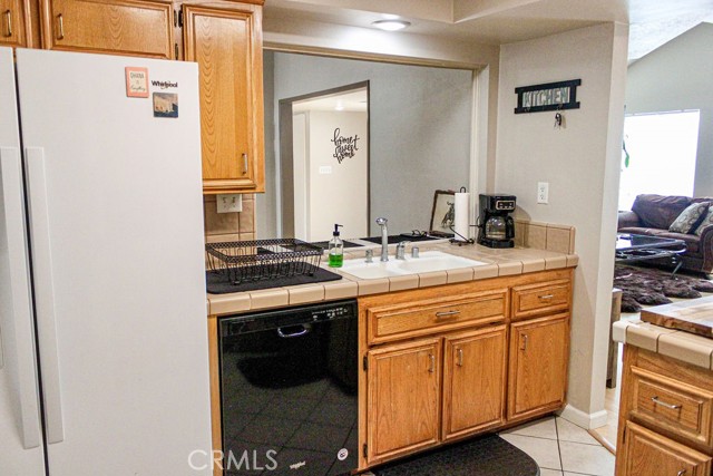 Detail Gallery Image 11 of 30 For 915 Moran Ct, Paso Robles,  CA 93446 - 3 Beds | 2 Baths