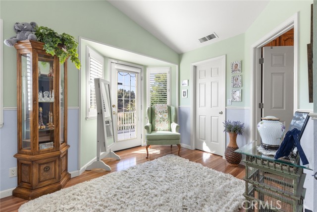 Detail Gallery Image 7 of 49 For 297 Saint Augustine Dr, Chico,  CA 95928 - 3 Beds | 3 Baths
