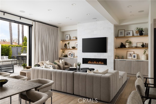 Detail Gallery Image 13 of 44 For 1615 Anita Ln, Newport Beach,  CA 92660 - 4 Beds | 4/1 Baths