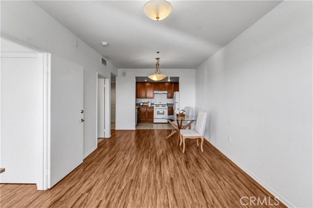 Detail Gallery Image 14 of 24 For 580 W Main #318,  Alhambra,  CA 91801 - 2 Beds | 2 Baths