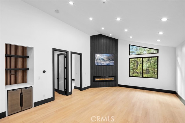 129 Winding Lane, Big Bear City CA: https://media.crmls.org/medias/dbaa9190-8c86-4c9d-9ef5-53fe9e46dd3f.jpg