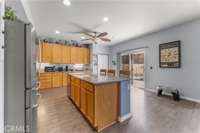 13503 Copper Street, Victorville CA: https://media.crmls.org/medias/dbaa94e4-90b4-41a1-98cc-4b65a23f984b.jpg