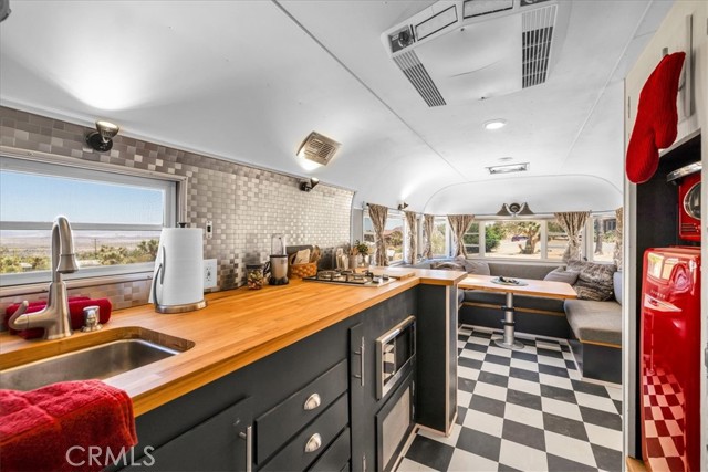 Detail Gallery Image 34 of 47 For 7880 Wesley Rd, Joshua Tree,  CA 92252 - 3 Beds | 2/1 Baths