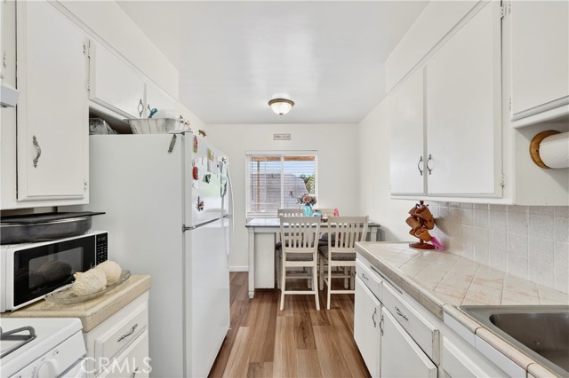 Detail Gallery Image 23 of 75 For 223 N Chester, Compton,  CA 90221 - – Beds | – Baths