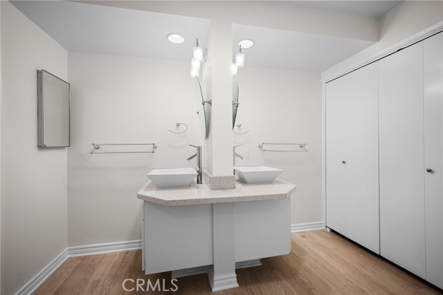 Detail Gallery Image 28 of 34 For 323 N Jackson #119,  Glendale,  CA 91206 - 2 Beds | 2/1 Baths