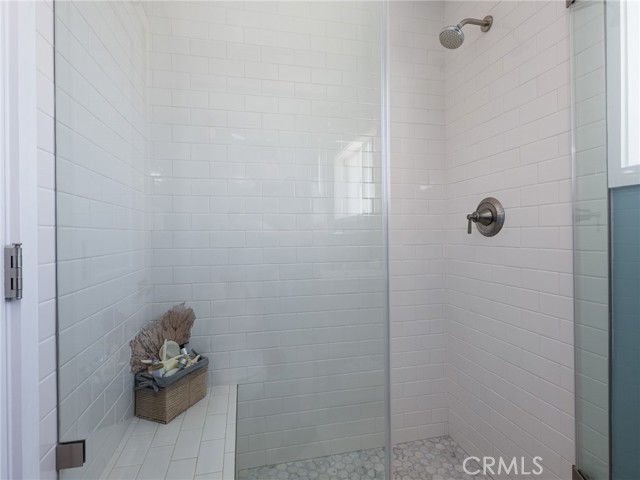 246 Via Los Miradores, Redondo Beach CA: https://media.crmls.org/medias/dbac6081-7893-4130-b793-e721d941e329.jpg