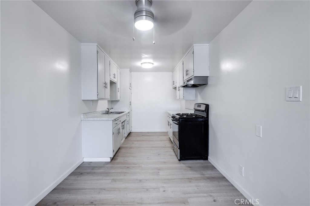 MLS #OC25280039 image #4