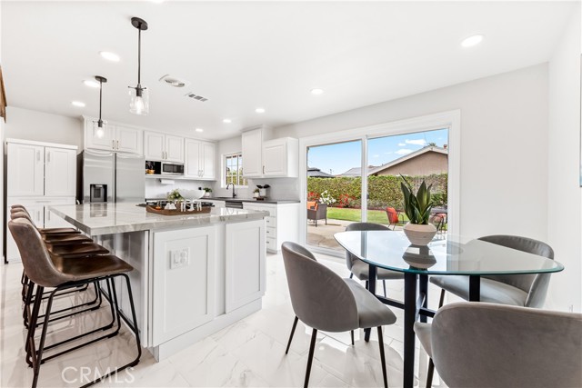 5481 Santa Gertrudes Ave, Garden Grove CA: https://media.crmls.org/medias/dbad1c1c-ebf7-4163-b3a2-ef81542885ee.jpg