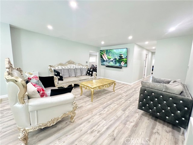 Detail Gallery Image 8 of 28 For 23777 Mulholland Hwy #9, Calabasas,  CA 91302 - 3 Beds | 2 Baths