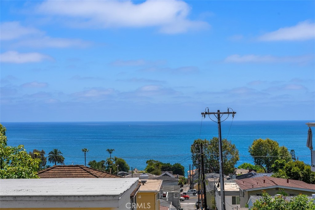 https://media.crmls.org/medias/dbaeeb89-b9e9-41bc-bde5-4c6658f3f7f8.jpg?preset=X-Large