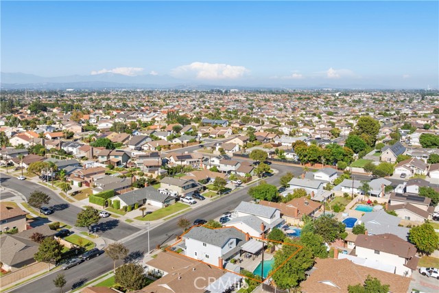 4322 Fontainbleau Avenue, Cypress CA: https://media.crmls.org/medias/dbaface7-3ace-4b8d-af89-c621cf08c1ff.jpg