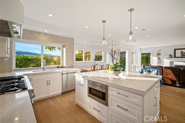 1 New Haven, Laguna Niguel CA: https://media.crmls.org/medias/dbafdfd9-125d-4b90-8979-c660cc464c51.jpg