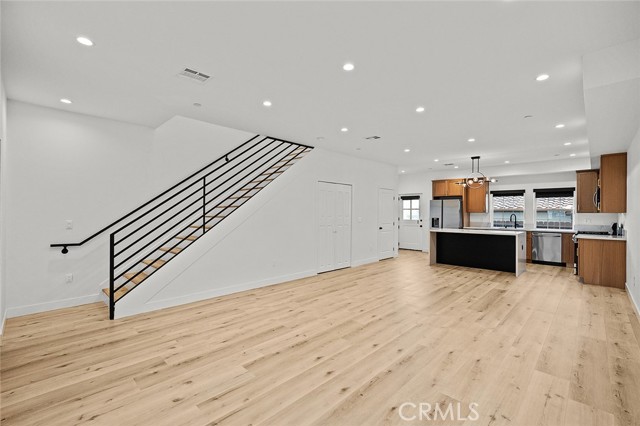 Detail Gallery Image 6 of 29 For 6747 Pickering #B,  Whittier,  CA 90601 - 3 Beds | 2/1 Baths