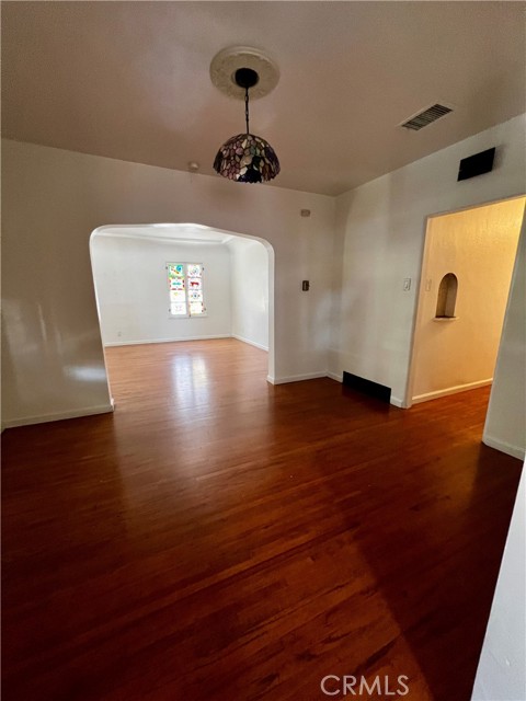 484 W 25th Street, San Bernardino CA: https://media.crmls.org/medias/dbb1c6ee-b1c8-4426-9147-33a887bd7c94.jpg