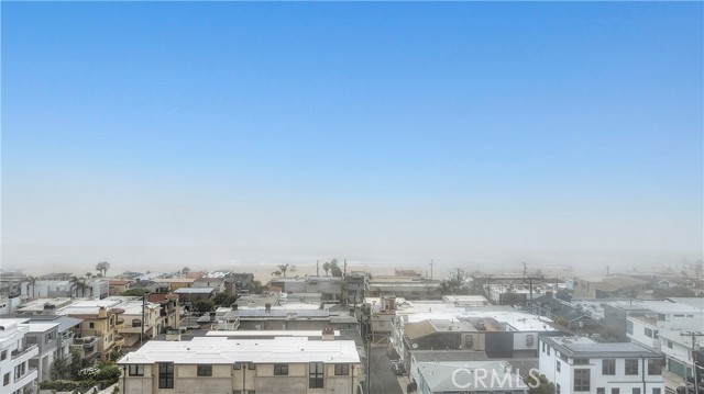 807 Crest Drive, Manhattan Beach CA: https://media.crmls.org/medias/dbb246b6-c797-421c-9b03-012f87204499.jpg