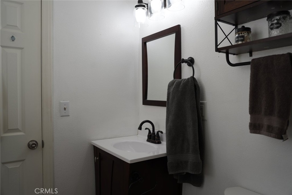 https://media.crmls.org/medias/dbb29035-f829-48bd-8692-e2b82717bd17.jpg?preset=X-Large