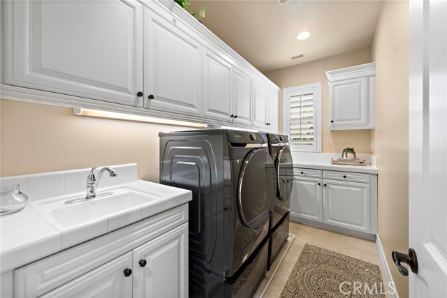 21 Corte Lomas Verdes, San Clemente CA: https://media.crmls.org/medias/dbb525ac-0d7d-4999-9807-590840e2ec2a.jpg