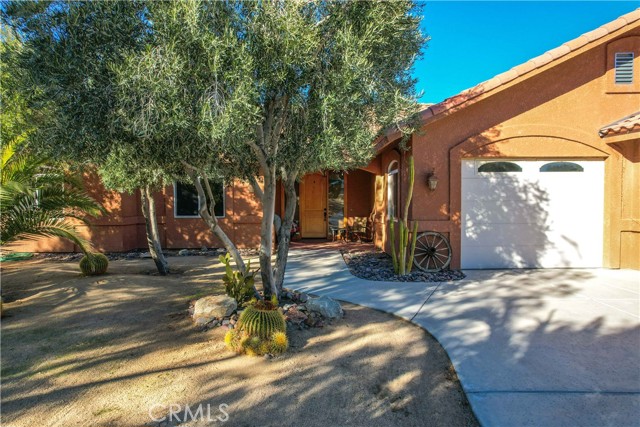 Detail Gallery Image 7 of 65 For 61218 Sandalwood Trl, Joshua Tree,  CA 92252 - 3 Beds | 2 Baths