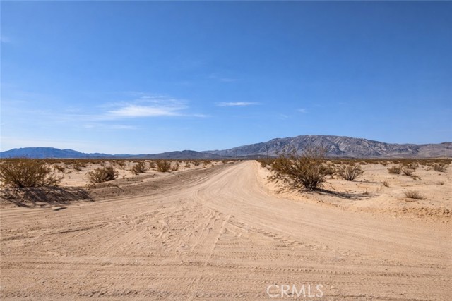 Detail Gallery Image 3 of 5 For 2 Mile, Twentynine Palms,  CA 92277 - – Beds | – Baths