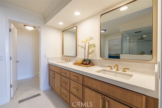 Detail Gallery Image 24 of 41 For 601 Lido Park Drive 3f,  Newport Beach,  CA 92663 - 2 Beds | 2/1 Baths