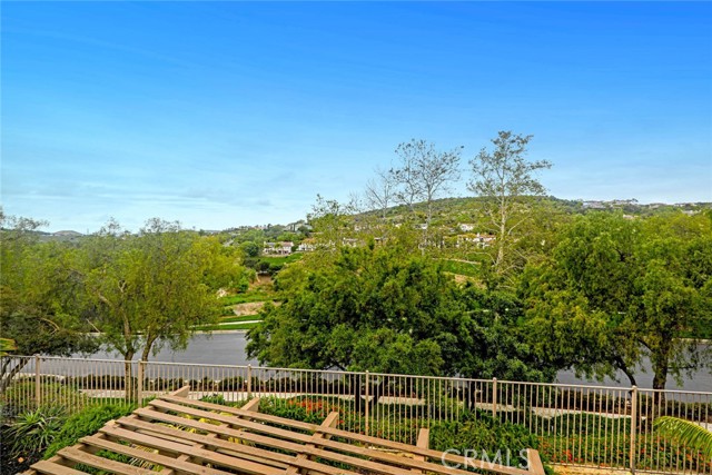 22 Via Paquete, San Clemente CA: https://media.crmls.org/medias/dbb6bb0d-0331-4234-af62-604f020f958e.jpg
