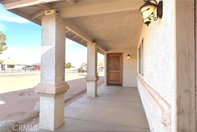 Detail Gallery Image 3 of 34 For 13475 Apple Blossom, Apple Valley,  CA 92308 - 3 Beds | 2 Baths