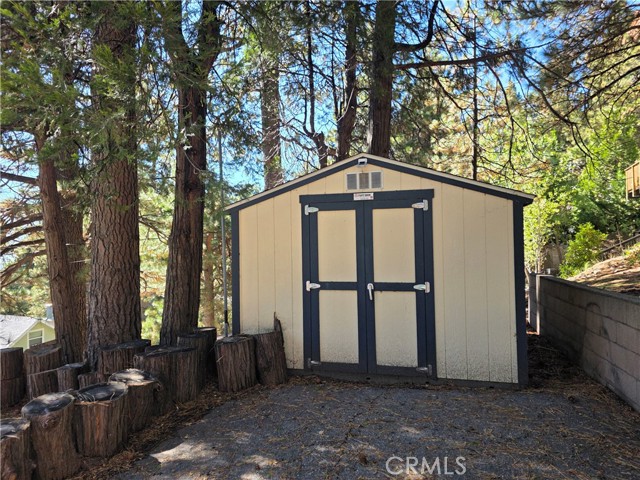 Detail Gallery Image 31 of 31 For 31116 All View, Running Springs,  CA 92382 - 3 Beds | 1/1 Baths