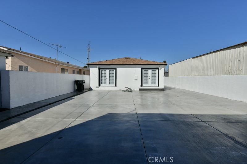 https://media.crmls.org/medias/dbb7d225-b580-4c22-a609-6bd391941239.jpg?preset=X-Large