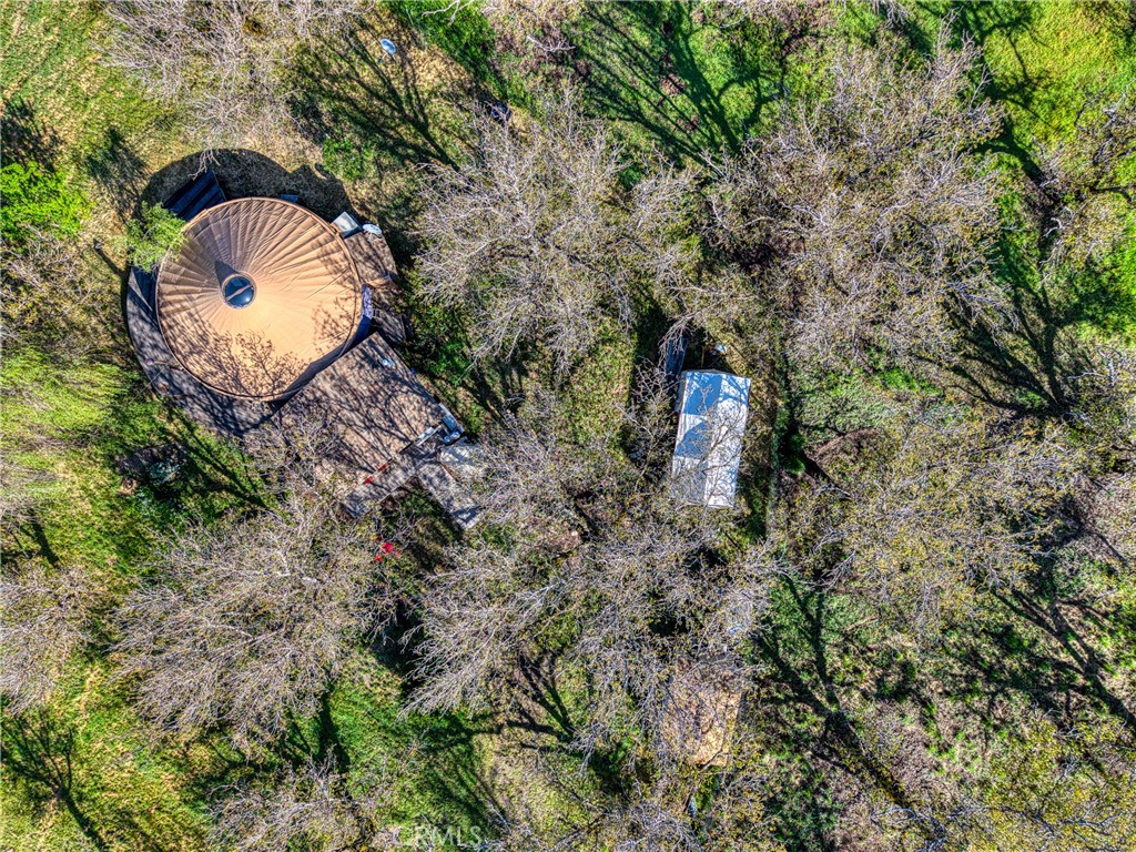 https://media.crmls.org/medias/dbb81755-de83-48a0-b945-ffb2f44987eb.jpg?preset=X-Large