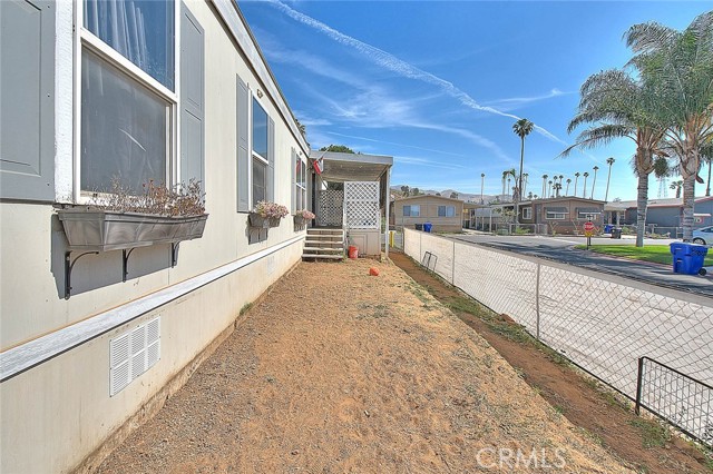 Detail Gallery Image 8 of 42 For 4041 Pedley #135,  Jurupa Valley,  CA 92509 - 4 Beds | 2 Baths