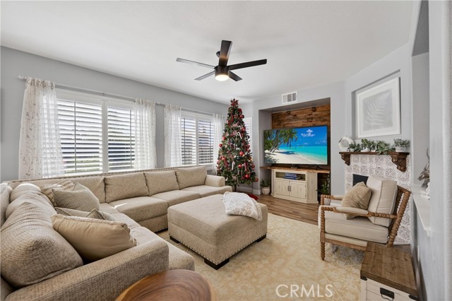 Detail Gallery Image 6 of 49 For 29015 Cantabria Ct, Moreno Valley,  CA 92555 - 4 Beds | 3 Baths